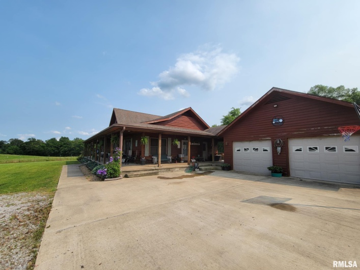 313 Double C Farm Lane, Dongola, Illinois 62964, 5 Bedrooms Bedrooms, 0 ,3 BathroomsBathrooms,Residential,For Sale,Double C Farm,0,RMAQC4264282