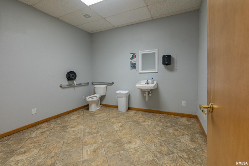 109 Lou Ann Drive, Herrin, Illinois 62948, 0 , 0 ,0,Commercial Sale,For Sale,Lou Ann,0,RMAEB458385