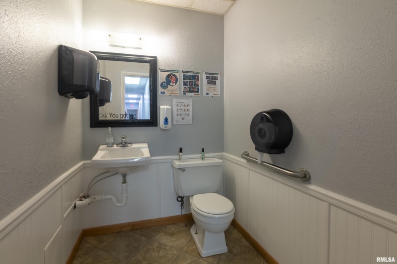 109 Lou Ann Drive, Herrin, Illinois 62948, 0 , 0 ,0,Commercial Sale,For Sale,Lou Ann,0,RMAEB458385