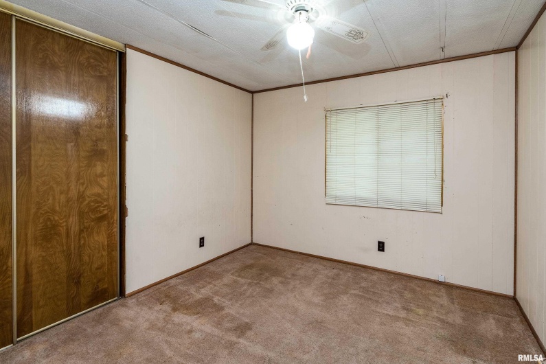 208 PENNSYLVANIA Avenue, Pittsburg, Illinois 62974, 3 Bedrooms Bedrooms, 0 ,2 BathroomsBathrooms,Manufactured In Park,For Sale,PENNSYLVANIA,0,RMAEB458386