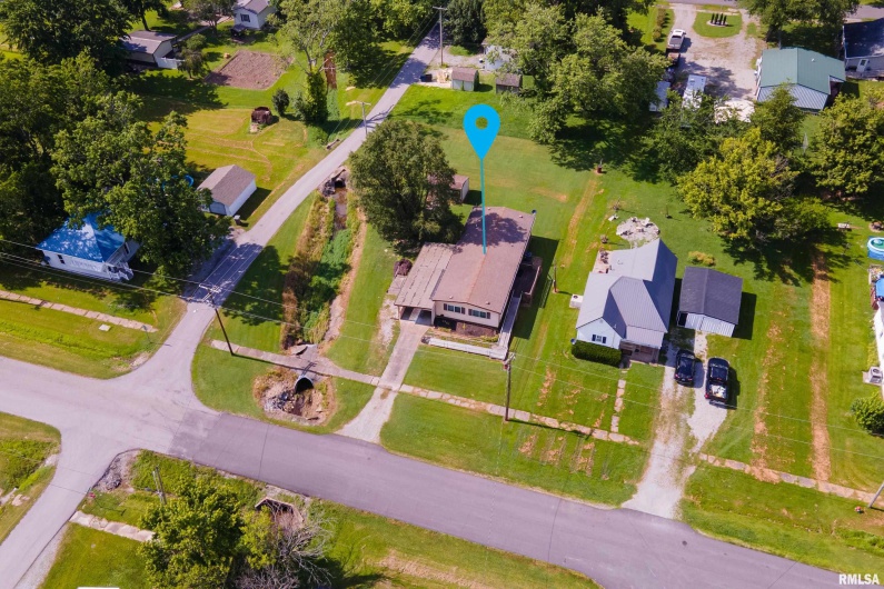208 PENNSYLVANIA Avenue, Pittsburg, Illinois 62974, 3 Bedrooms Bedrooms, 0 ,2 BathroomsBathrooms,Manufactured In Park,For Sale,PENNSYLVANIA,0,RMAEB458386
