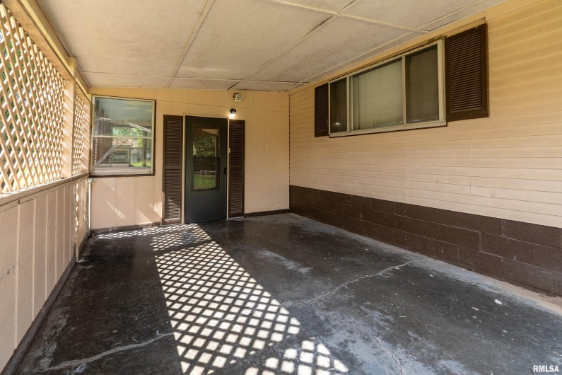 208 PENNSYLVANIA Avenue, Pittsburg, Illinois 62974, 3 Bedrooms Bedrooms, 0 ,2 BathroomsBathrooms,Manufactured In Park,For Sale,PENNSYLVANIA,0,RMAEB458386
