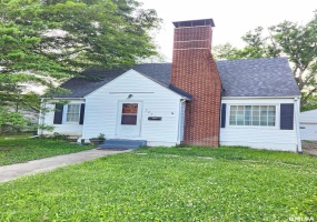 202 OAKLAND Street, Carbondale, Illinois 62901, 3 Bedrooms Bedrooms, 0 ,2 BathroomsBathrooms,Residential,For Sale,OAKLAND,0,RMAEB458388