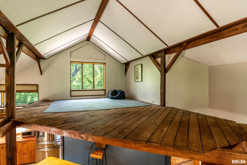 310 CROSS CREEK Drive, Cobden, Illinois 62920, 4 Bedrooms Bedrooms, 0 ,2 BathroomsBathrooms,Residential,For Sale,CROSS CREEK,0,RMAEB458390