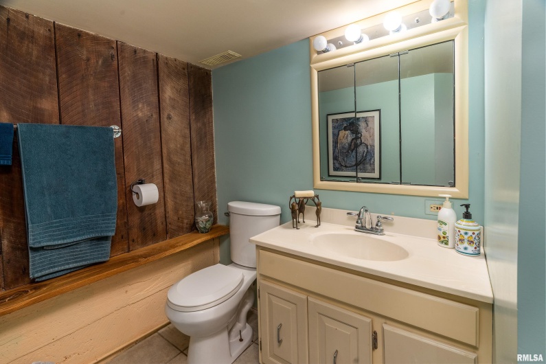 310 CROSS CREEK Drive, Cobden, Illinois 62920, 4 Bedrooms Bedrooms, 0 ,2 BathroomsBathrooms,Residential,For Sale,CROSS CREEK,0,RMAEB458390