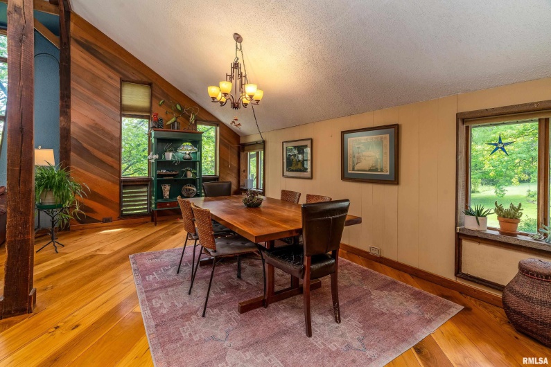 310 CROSS CREEK Drive, Cobden, Illinois 62920, 4 Bedrooms Bedrooms, 0 ,2 BathroomsBathrooms,Residential,For Sale,CROSS CREEK,0,RMAEB458390