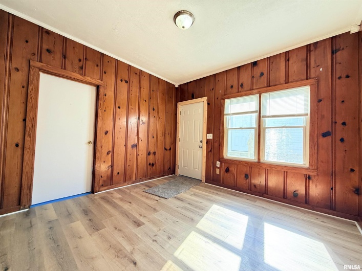 123 COLLEGE Street, Harrisburg, Illinois 62946, 2 Bedrooms Bedrooms, 0 ,1 BathroomBathrooms,Residential,For Sale,COLLEGE,0,RMAEB458397
