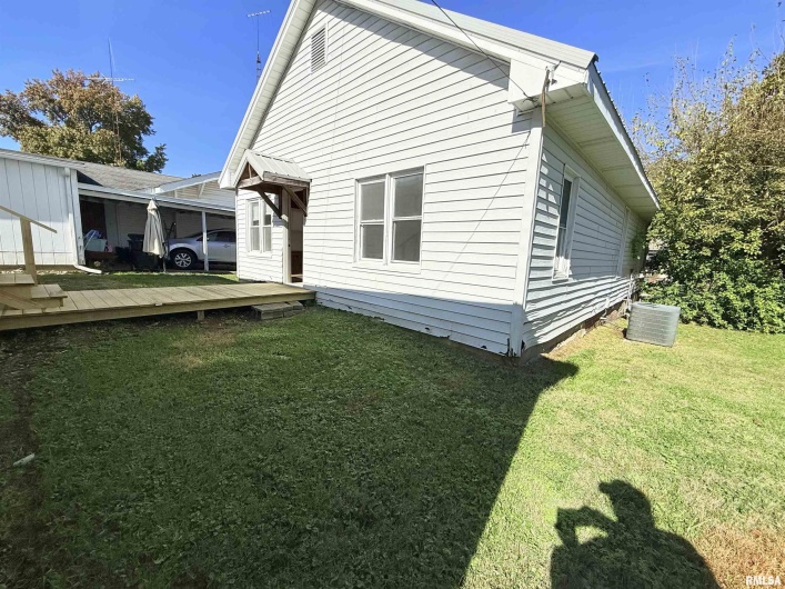 123 COLLEGE Street, Harrisburg, Illinois 62946, 2 Bedrooms Bedrooms, 0 ,1 BathroomBathrooms,Residential,For Sale,COLLEGE,0,RMAEB458397