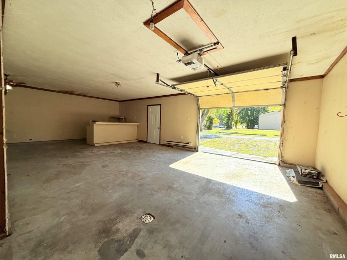 123 COLLEGE Street, Harrisburg, Illinois 62946, 2 Bedrooms Bedrooms, 0 ,1 BathroomBathrooms,Residential,For Sale,COLLEGE,0,RMAEB458397