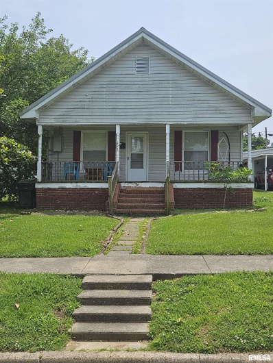 123 COLLEGE Street, Harrisburg, Illinois 62946, 2 Bedrooms Bedrooms, 0 ,1 BathroomBathrooms,Residential,For Sale,COLLEGE,0,RMAEB458397
