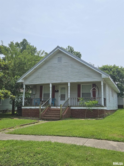 123 COLLEGE Street, Harrisburg, Illinois 62946, 2 Bedrooms Bedrooms, 0 ,1 BathroomBathrooms,Residential,For Sale,COLLEGE,0,RMAEB458397