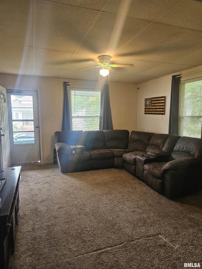 123 COLLEGE Street, Harrisburg, Illinois 62946, 2 Bedrooms Bedrooms, 0 ,1 BathroomBathrooms,Residential,For Sale,COLLEGE,0,RMAEB458397