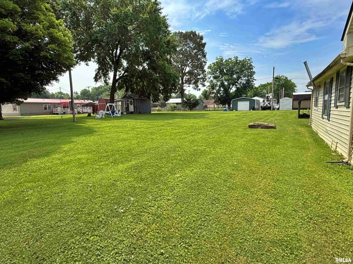 104 5TH Street, Brookport, Illinois 62910, 2 Bedrooms Bedrooms, 0 ,1 BathroomBathrooms,Residential,For Sale,5TH,0,RMAEB458404