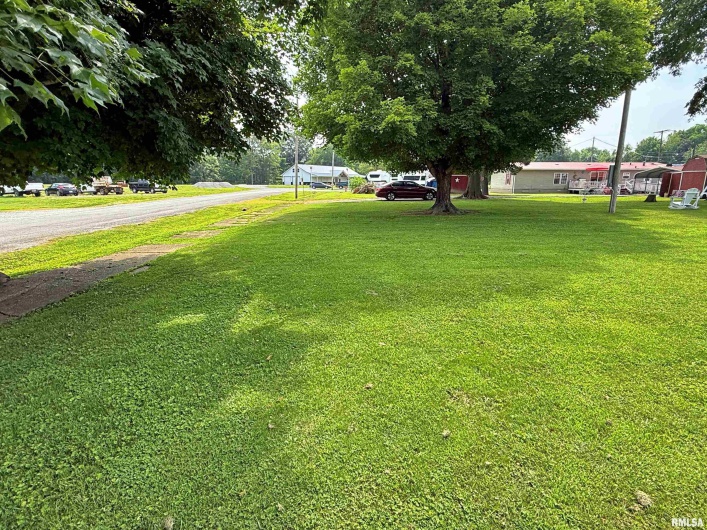 104 5TH Street, Brookport, Illinois 62910, 2 Bedrooms Bedrooms, 0 ,1 BathroomBathrooms,Residential,For Sale,5TH,0,RMAEB458404