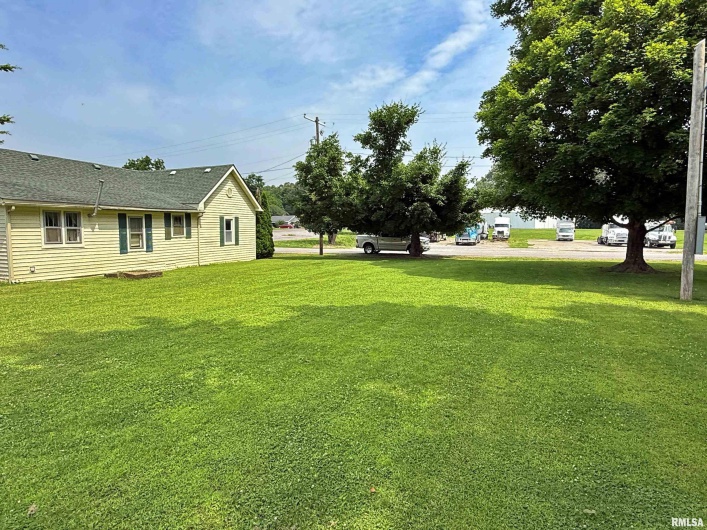 104 5TH Street, Brookport, Illinois 62910, 2 Bedrooms Bedrooms, 0 ,1 BathroomBathrooms,Residential,For Sale,5TH,0,RMAEB458404
