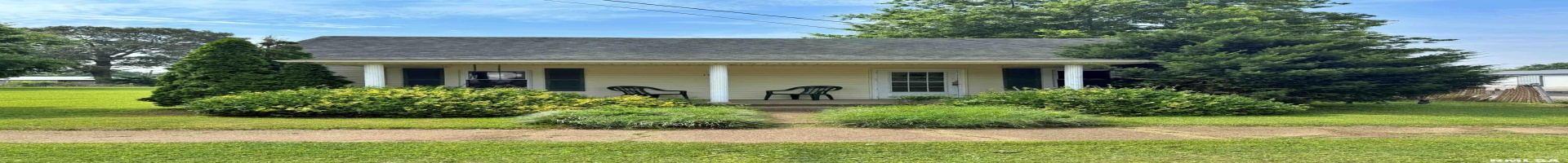 Residential For Sale 104 5TH Street, Brookport, Illinois 62910, 2 Bedrooms Bedrooms, ,1 BathroomBathrooms,Residential,For Sale,5TH,RMAEB458404