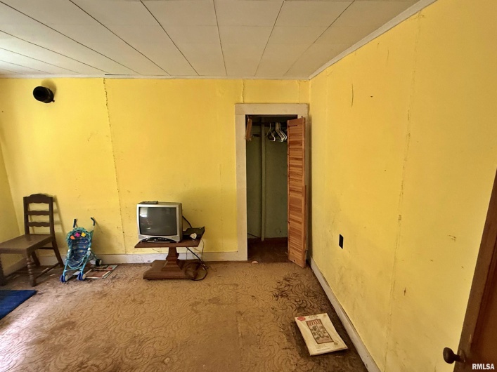 104 5TH Street, Brookport, Illinois 62910, 2 Bedrooms Bedrooms, 0 ,1 BathroomBathrooms,Residential,For Sale,5TH,0,RMAEB458404