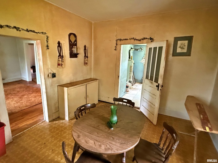 104 5TH Street, Brookport, Illinois 62910, 2 Bedrooms Bedrooms, 0 ,1 BathroomBathrooms,Residential,For Sale,5TH,0,RMAEB458404