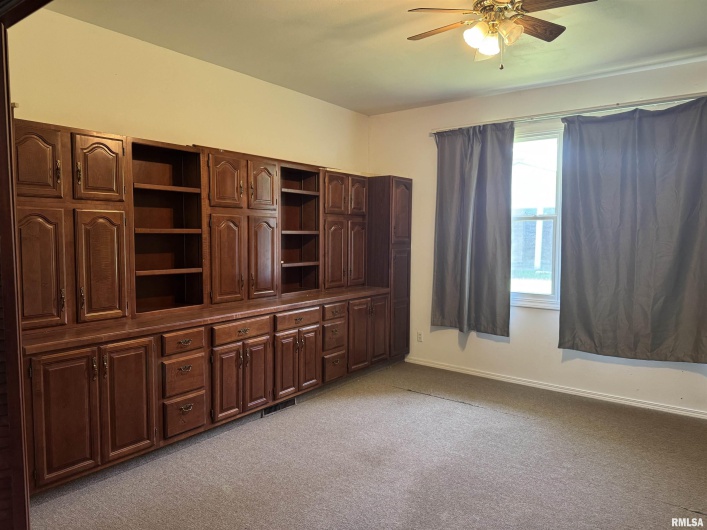 301 LAKESHORE Drive, Carterville, Illinois 62918, 3 Bedrooms Bedrooms, 0 ,2 BathroomsBathrooms,Residential,For Sale,LAKESHORE,0,RMAQC4264324