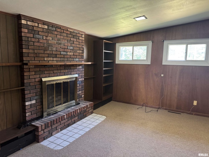 301 LAKESHORE Drive, Carterville, Illinois 62918, 3 Bedrooms Bedrooms, 0 ,2 BathroomsBathrooms,Residential,For Sale,LAKESHORE,0,RMAQC4264324