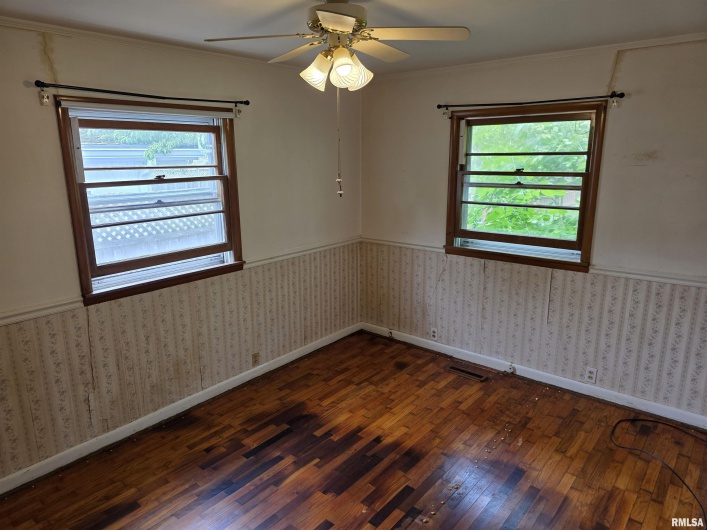 516 FREDERICK Street, Herrin, Illinois 62948, 3 Bedrooms Bedrooms, 0 ,1 BathroomBathrooms,Residential,For Sale,FREDERICK,0,RMAEB458409