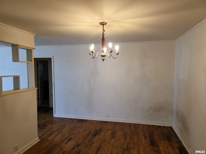 516 FREDERICK Street, Herrin, Illinois 62948, 3 Bedrooms Bedrooms, 0 ,1 BathroomBathrooms,Residential,For Sale,FREDERICK,0,RMAEB458409