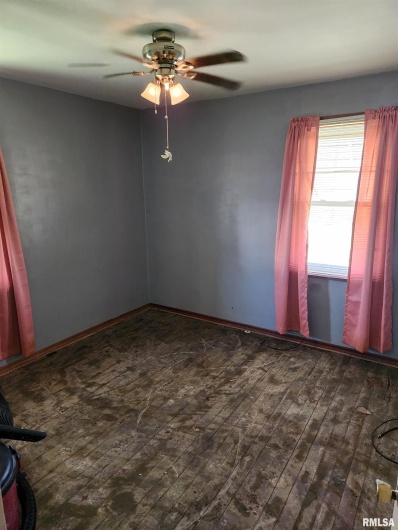 208 DAVIS Street, Ava, Illinois 62907, 2 Bedrooms Bedrooms, 0 ,1 BathroomBathrooms,Residential,For Sale,DAVIS,0,RMAQC4262285
