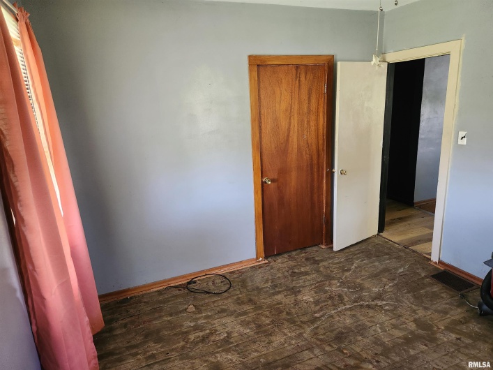 208 DAVIS Street, Ava, Illinois 62907, 2 Bedrooms Bedrooms, 0 ,1 BathroomBathrooms,Residential,For Sale,DAVIS,0,RMAQC4262285