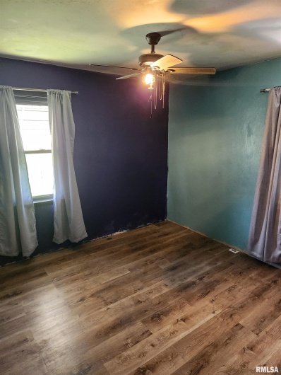 208 DAVIS Street, Ava, Illinois 62907, 2 Bedrooms Bedrooms, 0 ,1 BathroomBathrooms,Residential,For Sale,DAVIS,0,RMAQC4262285