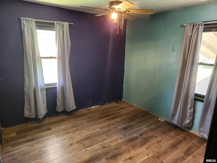 208 DAVIS Street, Ava, Illinois 62907, 2 Bedrooms Bedrooms, 0 ,1 BathroomBathrooms,Residential,For Sale,DAVIS,0,RMAQC4262285