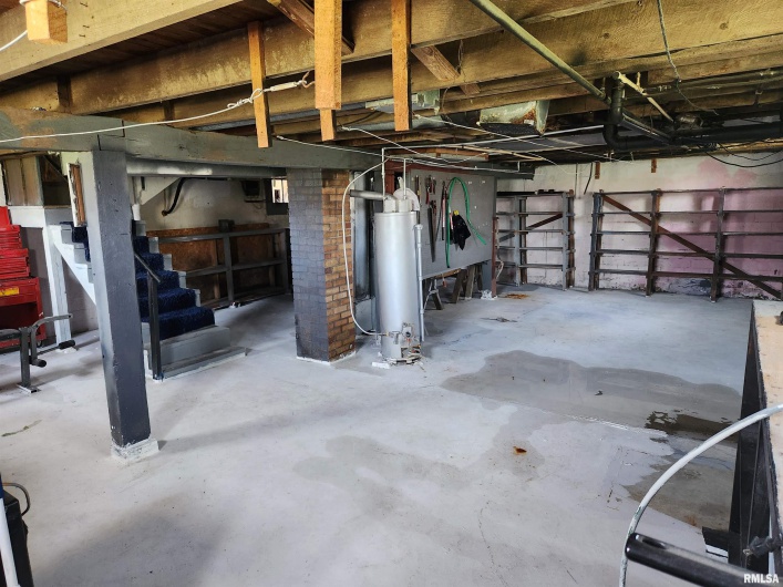 208 DAVIS Street, Ava, Illinois 62907, 2 Bedrooms Bedrooms, 0 ,1 BathroomBathrooms,Residential,For Sale,DAVIS,0,RMAQC4262285