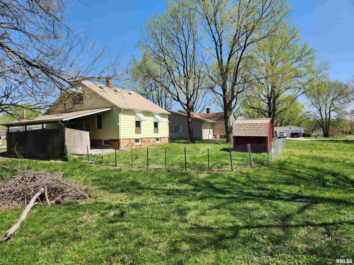 208 DAVIS Street, Ava, Illinois 62907, 2 Bedrooms Bedrooms, 0 ,1 BathroomBathrooms,Residential,For Sale,DAVIS,0,RMAQC4262285