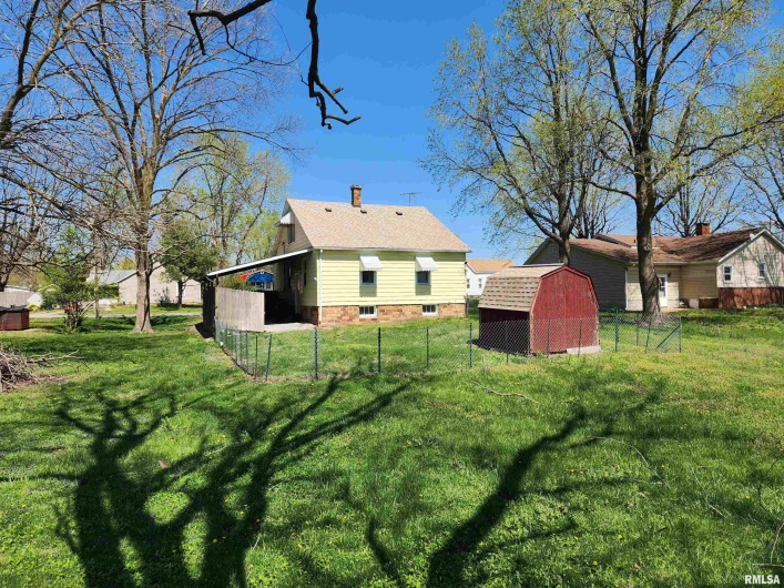 208 DAVIS Street, Ava, Illinois 62907, 2 Bedrooms Bedrooms, 0 ,1 BathroomBathrooms,Residential,For Sale,DAVIS,0,RMAQC4262285
