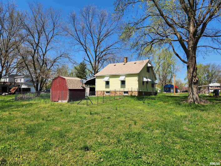 208 DAVIS Street, Ava, Illinois 62907, 2 Bedrooms Bedrooms, 0 ,1 BathroomBathrooms,Residential,For Sale,DAVIS,0,RMAQC4262285