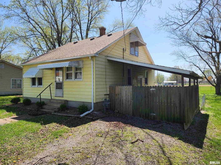 208 DAVIS Street, Ava, Illinois 62907, 2 Bedrooms Bedrooms, 0 ,1 BathroomBathrooms,Residential,For Sale,DAVIS,0,RMAQC4262285