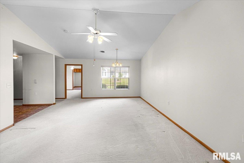 1504 APACHE Drive, Marion, Illinois 62959, 3 Bedrooms Bedrooms, 0 ,2 BathroomsBathrooms,Residential,For Sale,APACHE,0,RMAEB458417