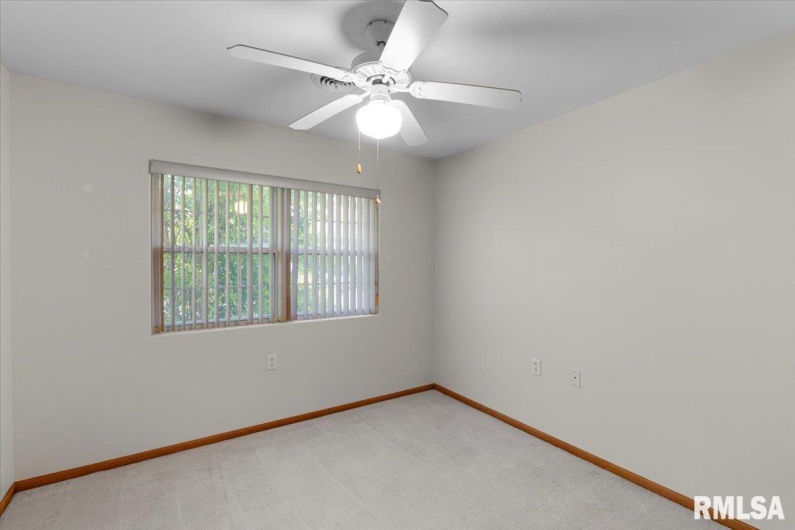 1504 APACHE Drive, Marion, Illinois 62959, 3 Bedrooms Bedrooms, 0 ,2 BathroomsBathrooms,Residential,For Sale,APACHE,0,RMAEB458417