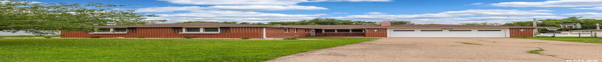 Residential For Sale 1704 CAROL Drive, Marion, Illinois 62959, 3 Bedrooms Bedrooms, ,2 BathroomsBathrooms,Residential,For Sale,CAROL,RMAQC4264426