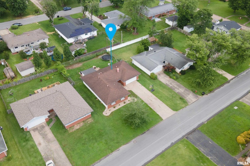 1704 CAROL Drive, Marion, Illinois 62959, 3 Bedrooms Bedrooms, 0 ,2 BathroomsBathrooms,Residential,For Sale,CAROL,0,RMAQC4264426