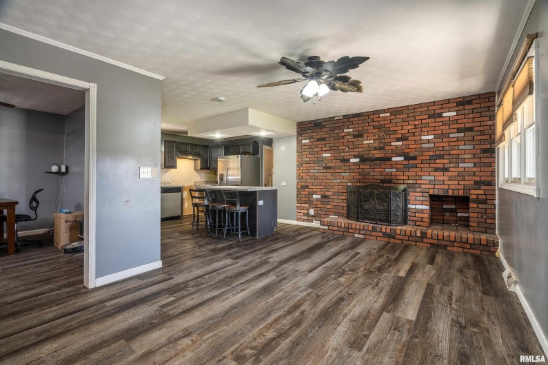 1704 CAROL Drive, Marion, Illinois 62959, 3 Bedrooms Bedrooms, 0 ,2 BathroomsBathrooms,Residential,For Sale,CAROL,0,RMAQC4264426
