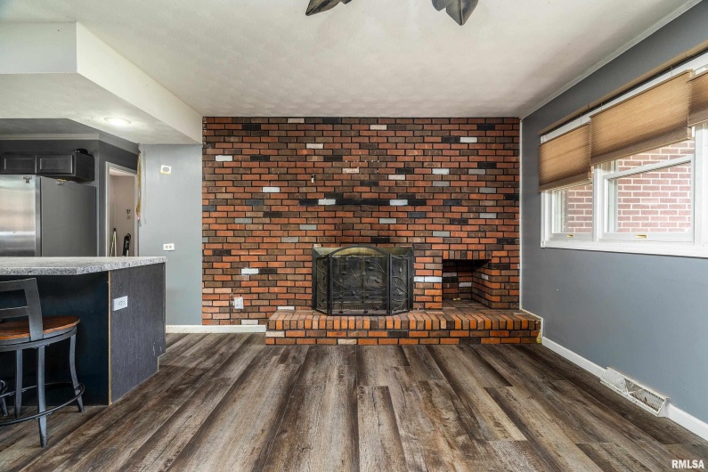 1704 CAROL Drive, Marion, Illinois 62959, 3 Bedrooms Bedrooms, 0 ,2 BathroomsBathrooms,Residential,For Sale,CAROL,0,RMAQC4264426