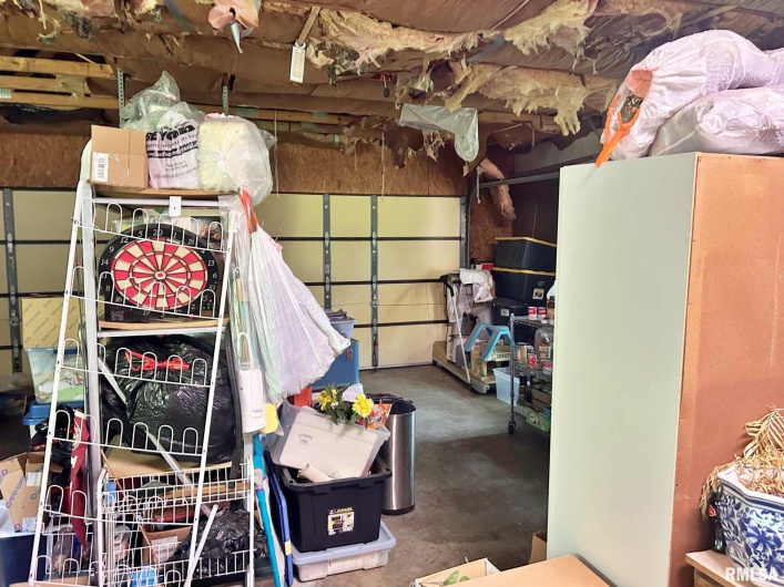 27 Grasty Road, Golconda, Illinois 62938, 2 Bedrooms Bedrooms, 0 ,2 BathroomsBathrooms,Residential,For Sale,Grasty,0,RMAEB458437