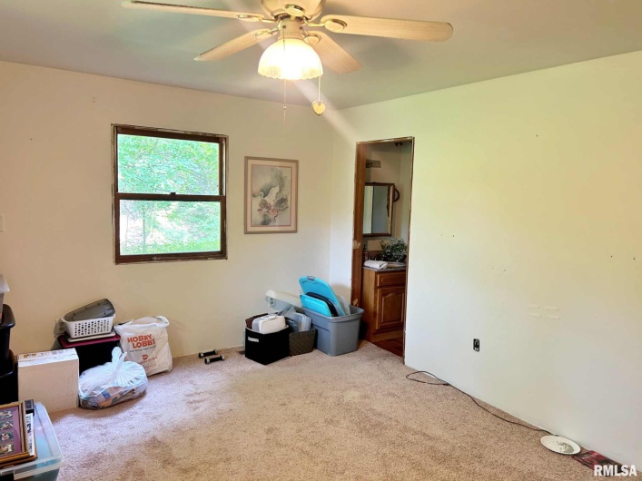 27 Grasty Road, Golconda, Illinois 62938, 2 Bedrooms Bedrooms, 0 ,2 BathroomsBathrooms,Residential,For Sale,Grasty,0,RMAEB458437