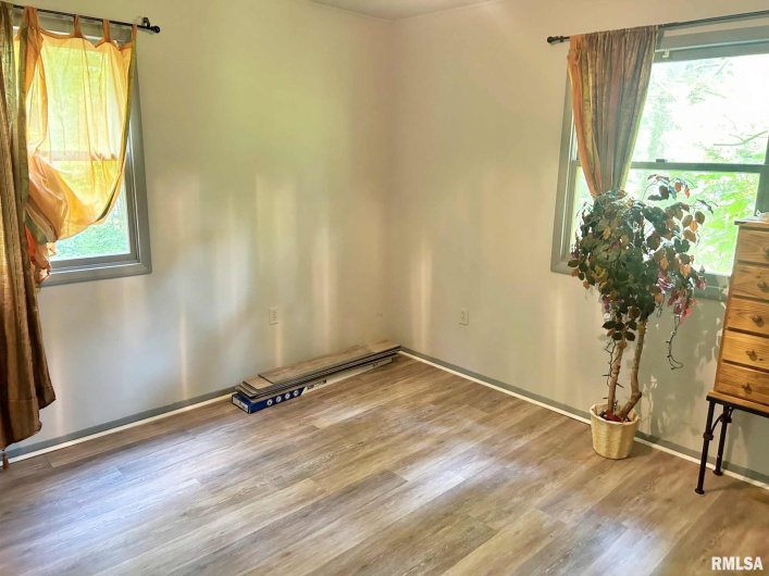 27 Grasty Road, Golconda, Illinois 62938, 2 Bedrooms Bedrooms, 0 ,2 BathroomsBathrooms,Residential,For Sale,Grasty,0,RMAEB458437