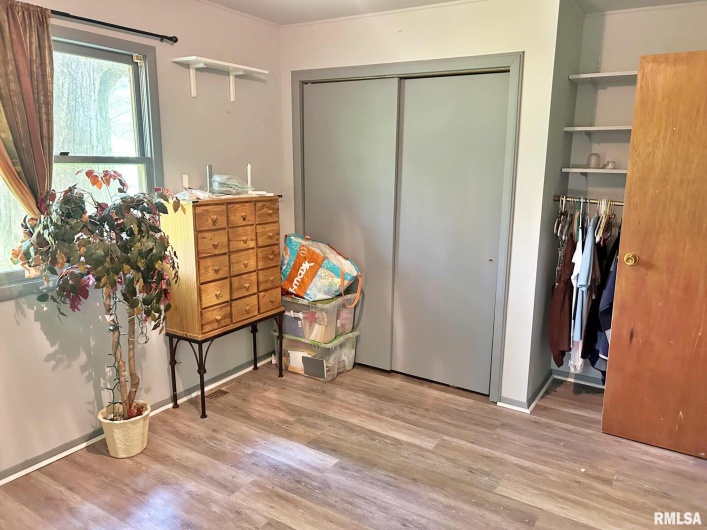 27 Grasty Road, Golconda, Illinois 62938, 2 Bedrooms Bedrooms, 0 ,2 BathroomsBathrooms,Residential,For Sale,Grasty,0,RMAEB458437
