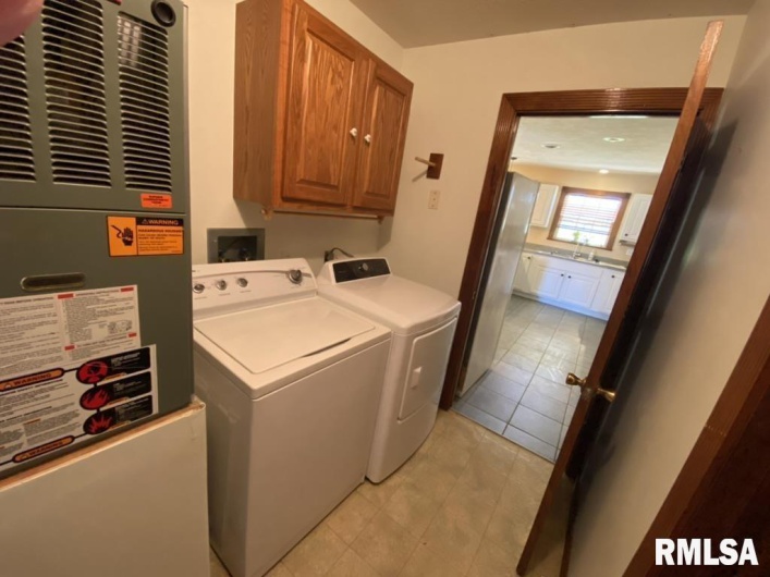 1501 Erinberry Street, Marion, Illinois 62959, 3 Bedrooms Bedrooms, 0 ,2 BathroomsBathrooms,Residential,For Sale,Erinberry,0,RMAQC4264438