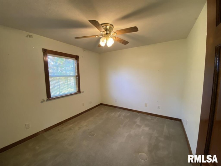 1501 Erinberry Street, Marion, Illinois 62959, 3 Bedrooms Bedrooms, 0 ,2 BathroomsBathrooms,Residential,For Sale,Erinberry,0,RMAQC4264438
