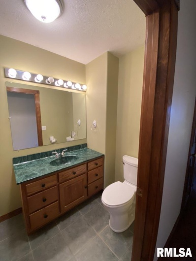 1501 Erinberry Street, Marion, Illinois 62959, 3 Bedrooms Bedrooms, 0 ,2 BathroomsBathrooms,Residential,For Sale,Erinberry,0,RMAQC4264438