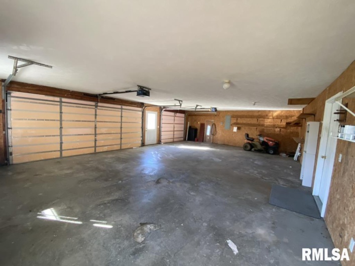 1501 Erinberry Street, Marion, Illinois 62959, 3 Bedrooms Bedrooms, 0 ,2 BathroomsBathrooms,Residential,For Sale,Erinberry,0,RMAQC4264438