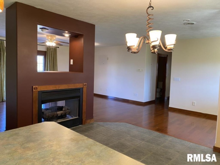 1501 Erinberry Street, Marion, Illinois 62959, 3 Bedrooms Bedrooms, 0 ,2 BathroomsBathrooms,Residential,For Sale,Erinberry,0,RMAQC4264438
